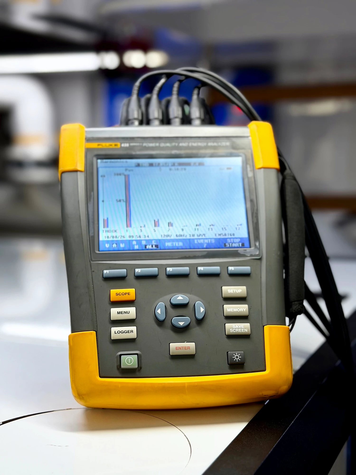 Power-quality analyzer used for onboard electrical testing